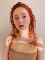 ピークアブー 銀座並木通り(PEEK-A-BOO)&nbsp;【デザインカラー】コーラルオレンジのウェットなカーリーヘア