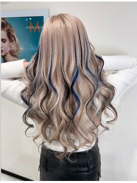 ヘアーデザイン ジェルム(Hair Design germe) ブルーとブラックのメッシュ #HIYORI#