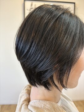 ラウレア(Laule'a) ショートボブ