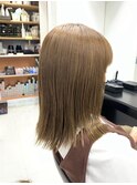 ミルクティーベージュ