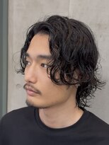 オルト(Altn)&nbsp;大人の波巻きスパイラルパーマミディアムロングメンズカットヘア