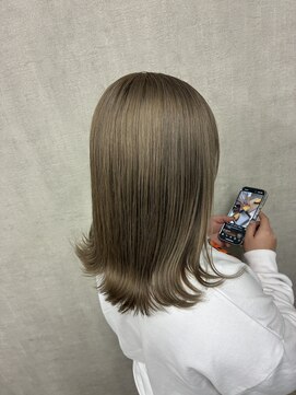 トリコ(ToricO) ミルクティーベージュ くすみベージュ ダブルカラー ブリーチ