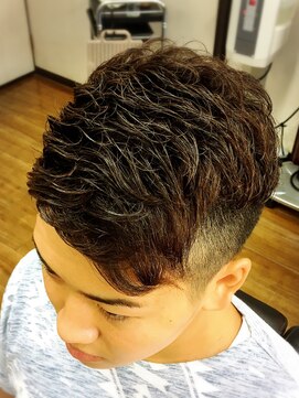 ヘアー クリエイト 縁(Hair Create en) サイド流しスタイル