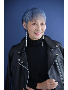 エンテ アム(en-te:am) en-te:am 白髪をいかしたデザインカラー