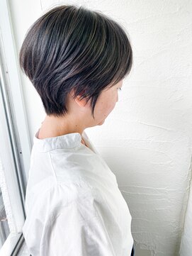 ムーンジェジェ(moon jeje) サイドシルエットが美しい大人ショートby柴立吉之助