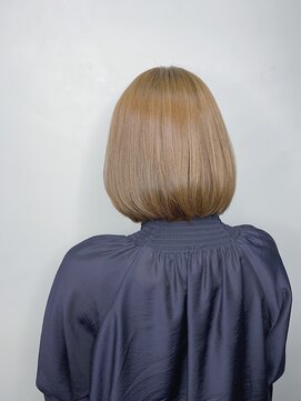 モルニ(MORNI) ハニーベージュ_マロンベージュ Aラインボブ かきあげ