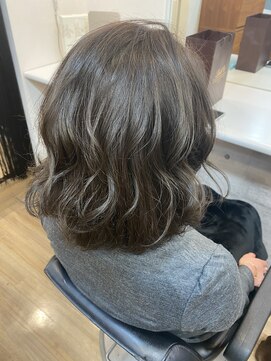美容室 トゥッカ(tukka) グレージュからー