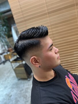 フィーネ 柏(Fi-Ne) サイドパート×フェードカット