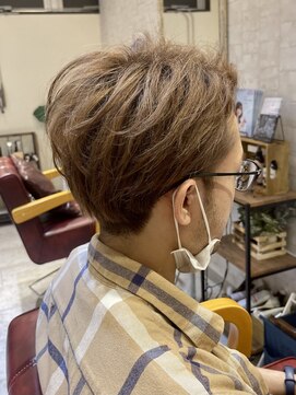 クオリア(Quaria) HIROTOカット！新色イルミナカラービーチ添えて☆