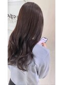 暗めグレージュ