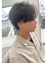 ホワイト(WHITE)&nbsp;センターパート　　毛流れヘア