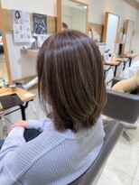 ミラバイケンジ 藤沢(Mira by KENJE)&nbsp;白髪ぼかしハイライトカラー30代40代50代ブルーグレージュ