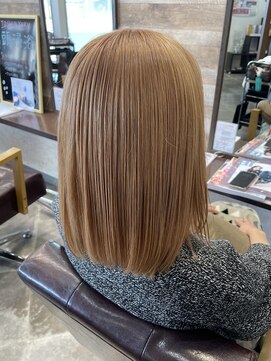 シャラク 羽広店(sharaku) ミルクティーベージュ