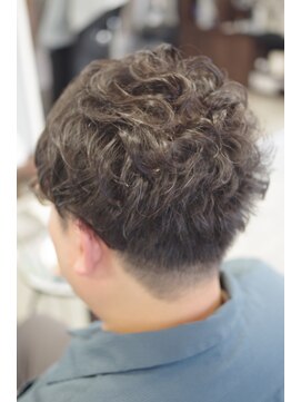 イズミー(is me.) ボリュームパーマ