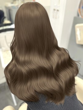 アマトウキョウスマートサロン(AMA TOKYO×Smart Salon) ヘーゼルベージュ　ブリーチなし　レイヤーカット　海外風