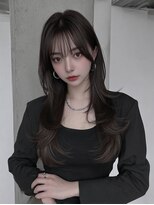 レア 新越谷(LEA) 暗髪ストレートレイヤー × ブラック