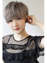 ル クラブ 銀座(Le Club) (銀座)ジェンダーレスなシルバー・ブロックマッシュ