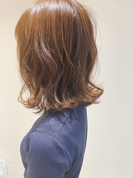 リコ(Rico) 外ハネミディ×ベージュカラー