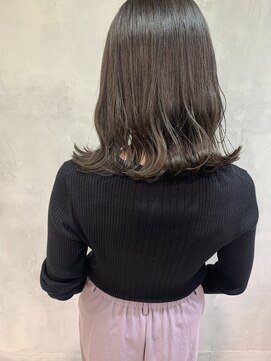 キチ(kichi.) [kichi.] ミディアムヘア×カーキラベンダー