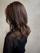 ゲン(gen.)&nbsp;@gen.kawachi 大人かわいいマロンベージュ