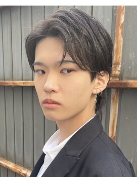 フリーク バーバーショップ 都島店(FREAK BARBER SHOP) ナチュラル毛流れ黒髪センターパート