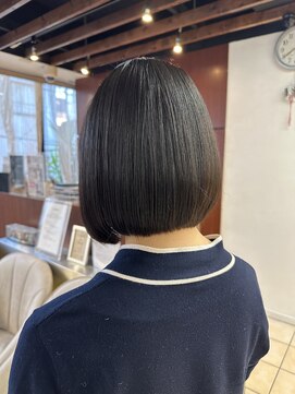 クオリス 上板橋店(QUALIS) 前下がりワンレングラデーションボブ黒髪艶髪髪質改善カラー