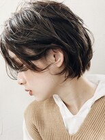 ノイカーム(noi Calm)&nbsp;顔周りレイヤーカットくびれヘアミルクティーベージュカラー
