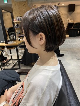 ネウィ 池袋(newi) 耳掛けボブ