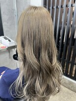 モエバイアリア(Moe by aria)&nbsp;人気のグレージュカラー！