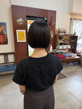 チャプター 問屋町(chapter) ブリーチなしスモーキーダークベージュぱつっとショートボブ韓国