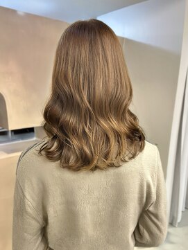 ユッカ 京橋(YUCCA) 【 YUCCA 】ミルクベージュミディアムカールニュアンスカラー