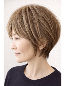 ウル(ulu) 名東区　ハイライト　白髪ぼかし　透明感カラー　ミルクティー