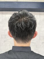 ゼン(zen) 大人グレイヘアー×清潔感ショート