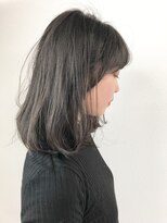 美容室 イズ 館林店(Iz)&nbsp;ナチュラルストレート_グレーベージュレイヤーロング