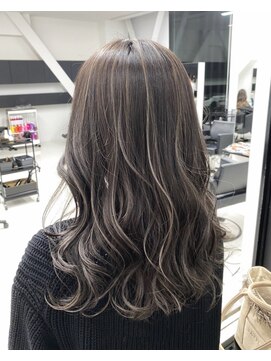 アライブ キチジョウジ(ALIVE Kichijoji) 【ALIVE吉祥寺】ホワイトグレージュハイライトカラー