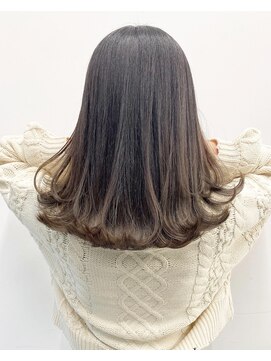 クールブ(Courbe) 外国人風ベージュカラー×ロングヘア