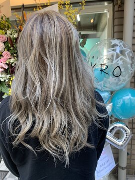 マイロ(MYRO) ハイトーン ダブルカラー くすみカラー 抜け感 透け感