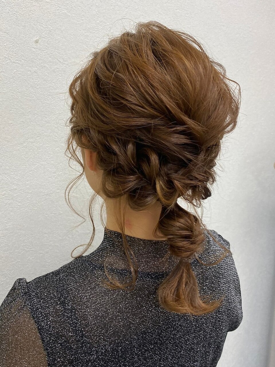 ポニー2つセット 2025年-2026年冬】編み ポニーの髪型・ヘアアレンジ｜人気順｜9ページ