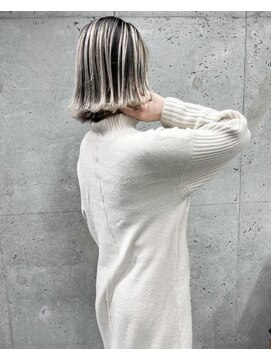 アコ(Aco) ★ホワイトコーデに映えるバレイヤージュ★