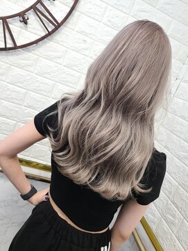 アンク クロス 池袋北口店(ANKHCROSS) ミルクティー グレージュ ヨシンモリ 池袋