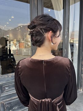 ニーナ(NINA) シニヨンアレンジ