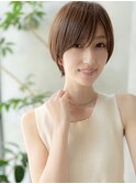 大人かわいい似合わせカットショートヘアシースルーバング小顔