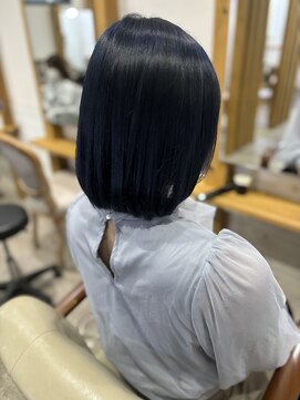 ヘアーアンドメイクランプ(Hair & make Lamp) [サロンスタイル] ブラックブルー