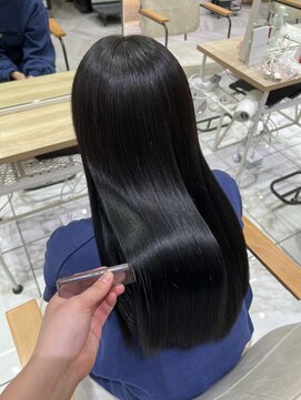 ゼスト フィーノ(ZEST fino) 【大宅種乃】透明感ある暗髪カラー