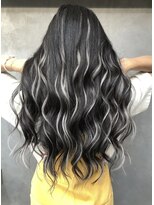 ローレン(Rollen)&nbsp;エクステでつくるハイライト