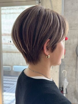 ソワネ 表参道(soigne) ショートボブくびれショートヘア顔周りレイヤー白髪ぼかし30代