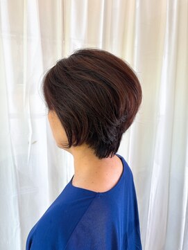ネオエストログ(NeoestLog) ウエイト高めくびれショートボブ