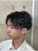 メンズ波巻きスパイラルパーマ　センターパート波打ちパーマ