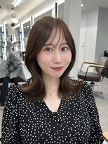 プラチナ(PLATINA)&nbsp;レイヤーカット顔まわり前髪セミロング20代30代40代