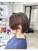 30代40代50代耳かけショートボブ前髪あり丸みショート白髪ぼかし